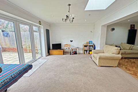 4 bedroom detached house for sale, St. Marys Avenue Central,  Southall, UB2