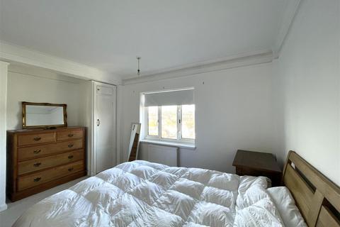 2 bedroom flat to rent, St Margarets, High Street, Rottingdean, Brighton