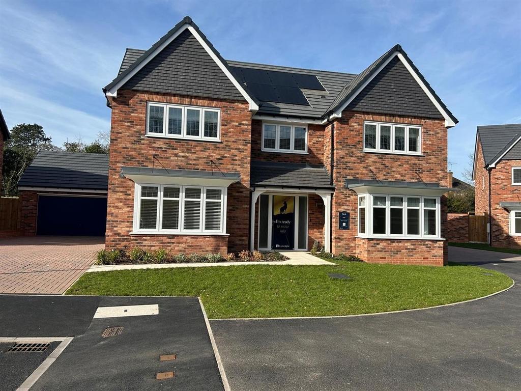 Sutton Park Grange Kidderminster 699 1.jpg