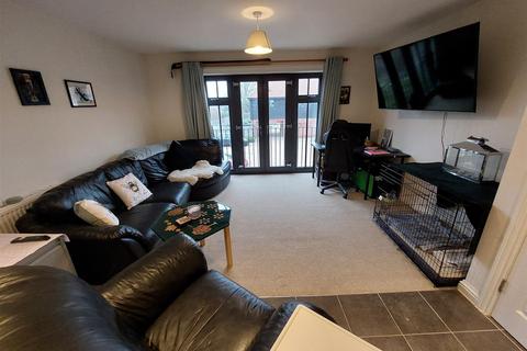 2 bedroom maisonette for sale, Blossom Way, Marden, Tonbridge, Kent