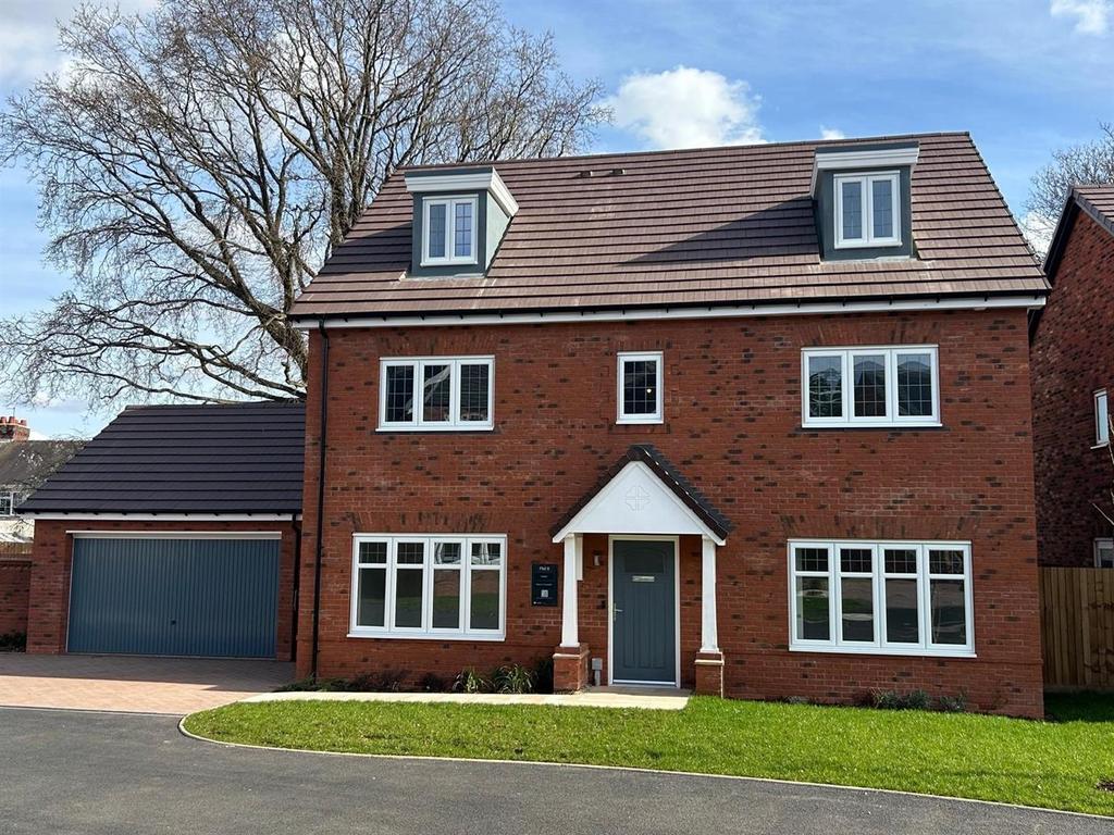 Sutton Park Grange Kidderminster 695 1.jpg