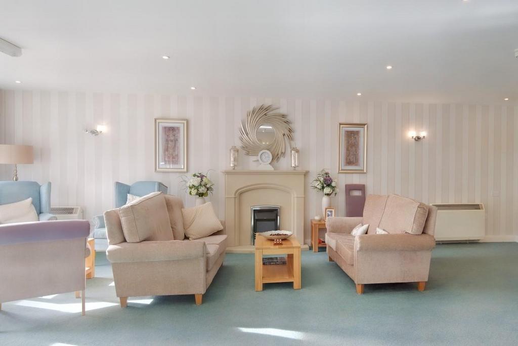 Homeowners Lounge