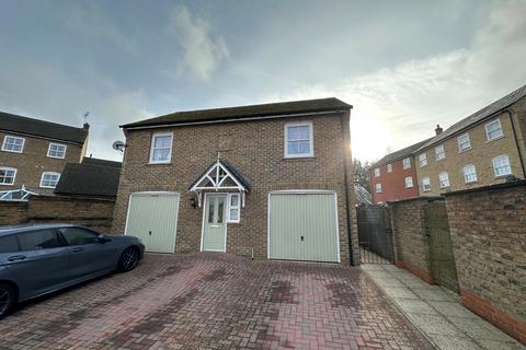 1 bedroom detached house for sale, Crofton Square, Sherfield-on-Loddon, Hook