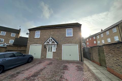 6 Crofton Square, Sherfield On Loddon, Hook, RG27 0SX