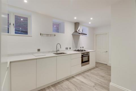 2 bedroom apartment for sale, Lindfield Gardens, Hampstead, London