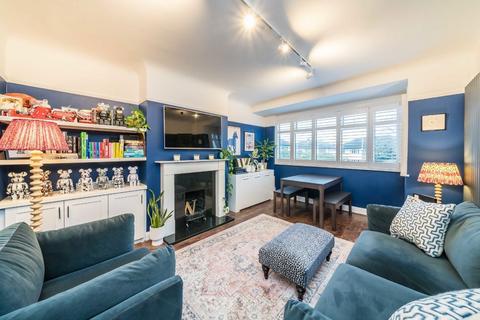 24 Lancaster Close, Kingston Upon Thames, KT2 5NJ