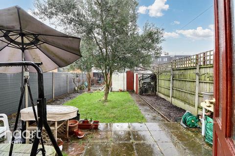 4 bedroom terraced house for sale, Perth Road, Ilford