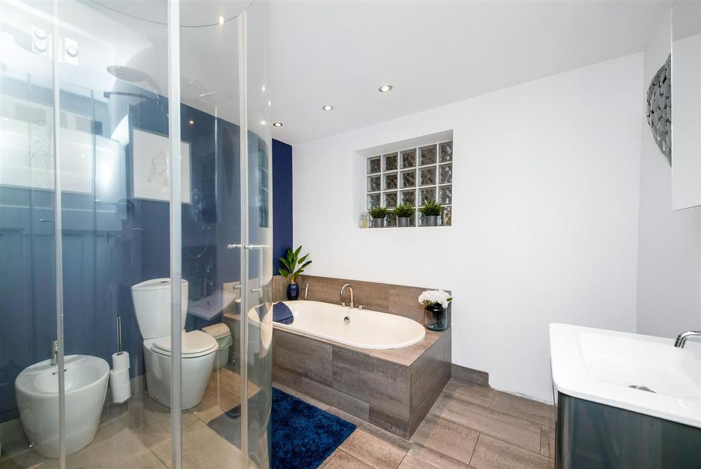 Family bathroom