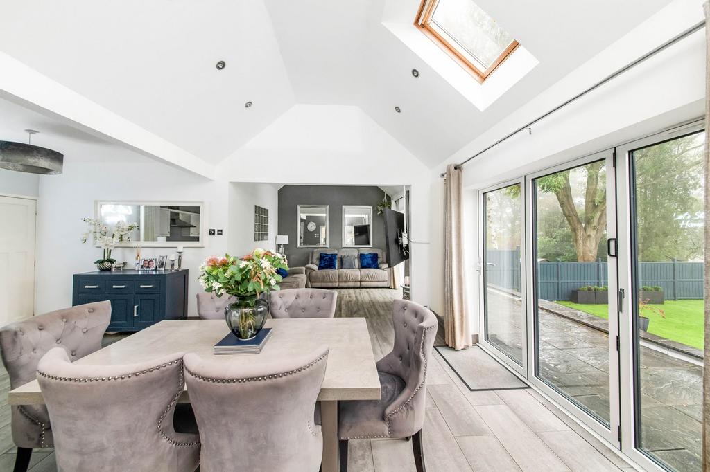 Living/dining kitchen