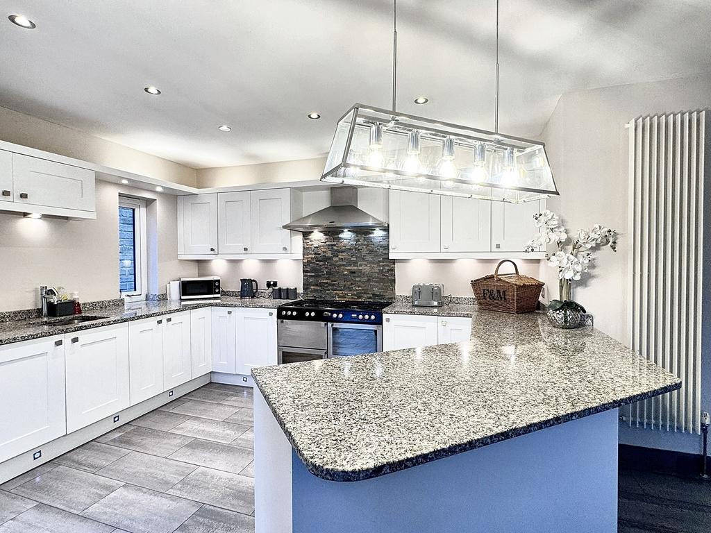 Living/dining kitchen