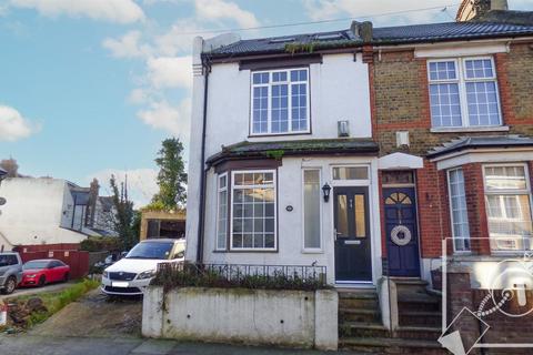 4 bedroom end of terrace house for sale, Cecil Road, Rochester