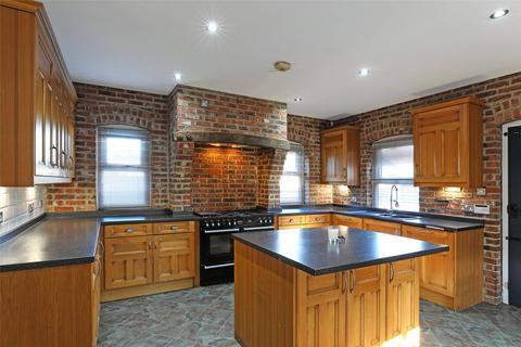 4 bedroom semi-detached house for sale, Blacker Lane, Calder Grove, Wakefield, West Yorkshire, WF4