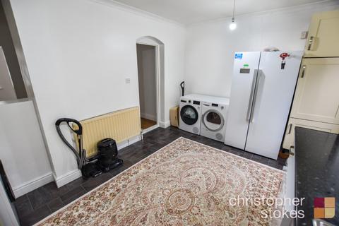 2 bedroom semi-detached house to rent, Pembroke Avenue, Enfield, Greater London, EN1 4HA