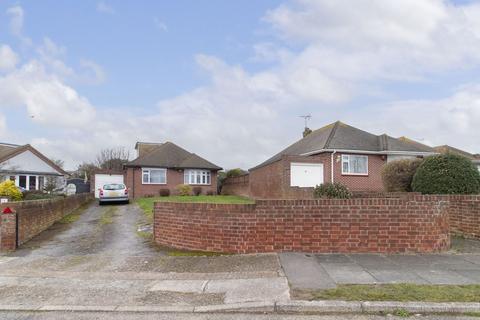 3 bedroom detached house for sale, Harmsworth Gardens, Broadstairs, CT10