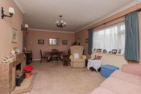 3 bedroom detached house for sale, Harmsworth Gardens, Broadstairs, CT10