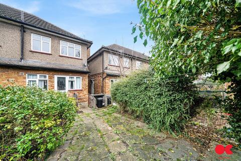 64 Station Road, Gidea Park, Romford, RM2 6DA