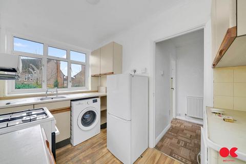 64 Station Road, Gidea Park, Romford, RM2 6DA