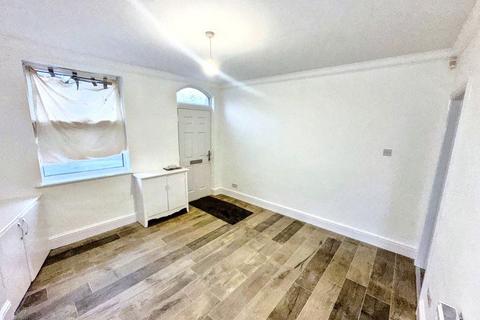 4 bedroom terraced house to rent, Ash Street, Ilkeston, DE7 8NS