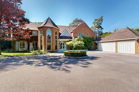 4 bedroom detached house for sale, Lawrence Drive, Canford Cliffs, Poole, BH13