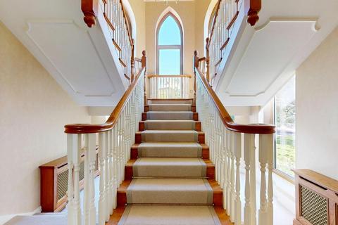 4 bedroom detached house for sale, Lawrence Drive, Canford Cliffs, Poole, BH13