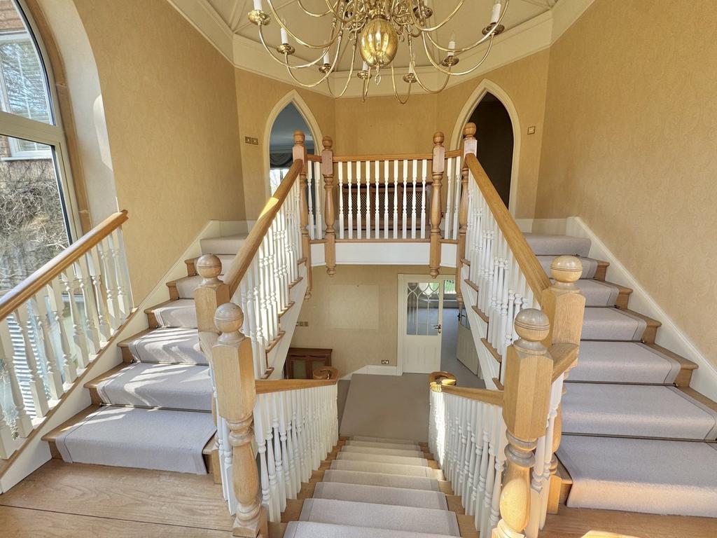 Main Staircase to Main Landing