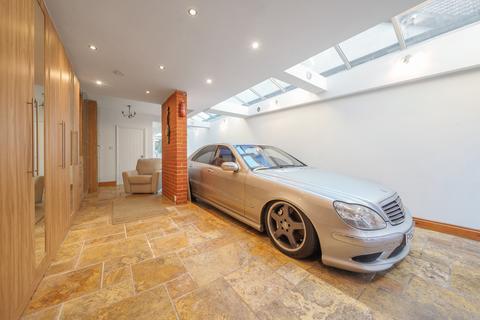 6 bedroom detached house for sale, Sunray Avenue, West Drayton, Middlesex