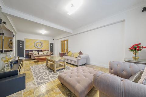 7 Sunray Avenue, West Drayton, UB7 7AH