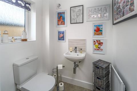 Deck House, 8 Anchorage Place, Amble, Morpeth, NE65 0FN