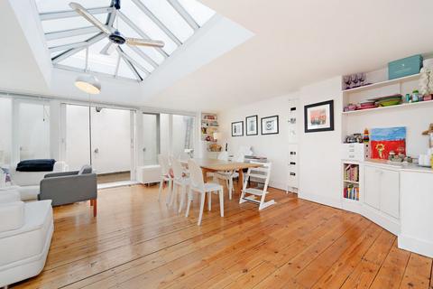 3 bedroom mews for sale, Ledbury Mews North, London, W11