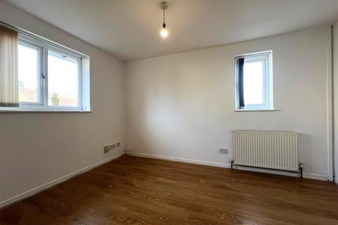 1 bedroom end of terrace house to rent, Brake Close, Bristol