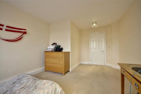 2 bedroom maisonette to rent, Farncombe Street, Godalming, Surrey, GU7