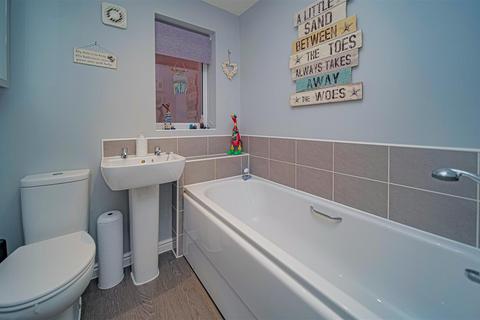 7 Academy Close, Melksham, SN12 8FP