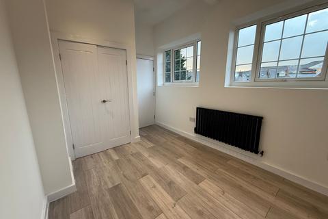 2 bedroom terraced house to rent, Bolsover Street