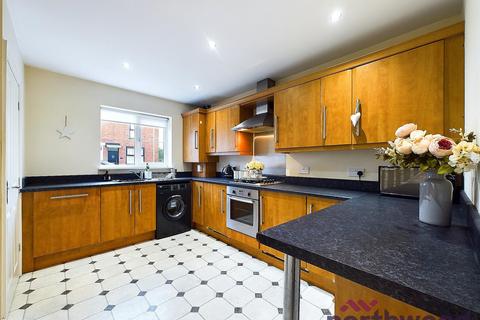 2 bedroom end of terrace house for sale, Amy Street, Crewe, CW2