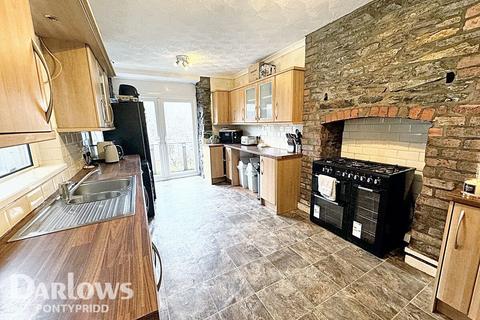 4 bedroom end of terrace house for sale, Robert Street, Pontypridd