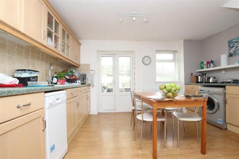 4 bedroom house to rent, Sheridan Road, Bath BA2