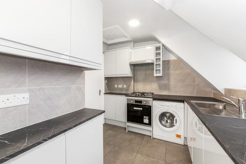 2 bedroom flat to rent, St. Mildreds Road, London, SE12