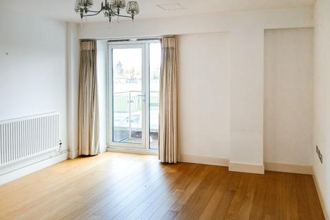 1 bedroom apartment for sale, Flat 6 Baily, Park Way, Newbury, Berkshire, RG14 1EF