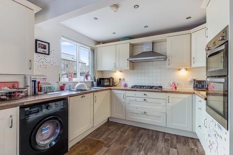 4 bedroom terraced house for sale, Victoria Crescent, Earby, Barnoldswick, Lancashire, BB18