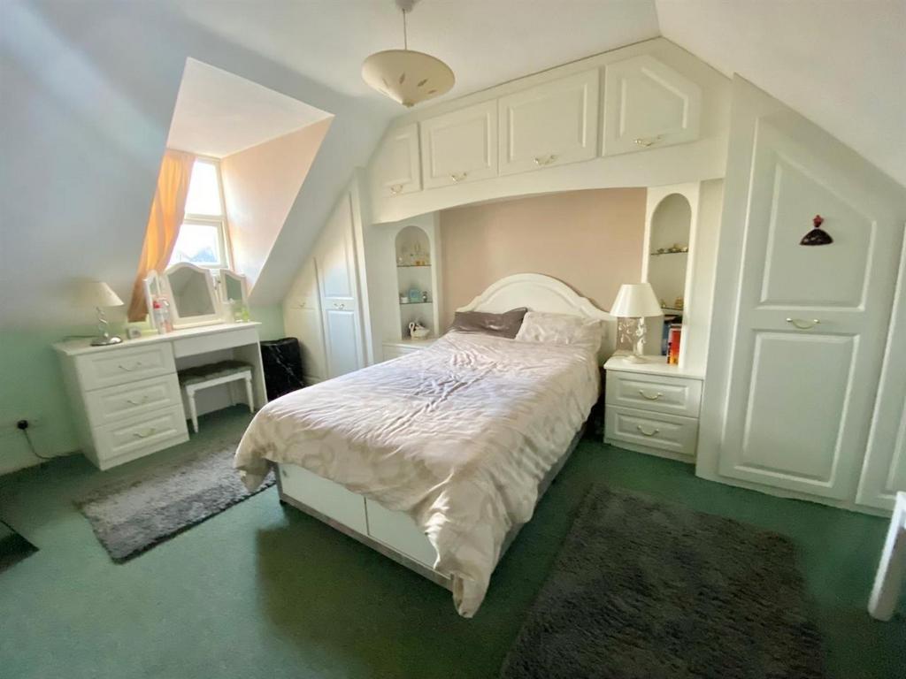 Bedroom.jpg