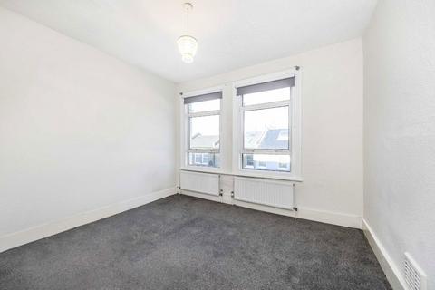 3 bedroom flat for sale, Dawes Road, London SW6