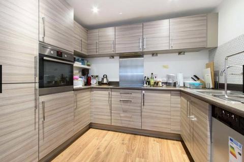 2 bedroom flat for sale, Atkins Square, London E8