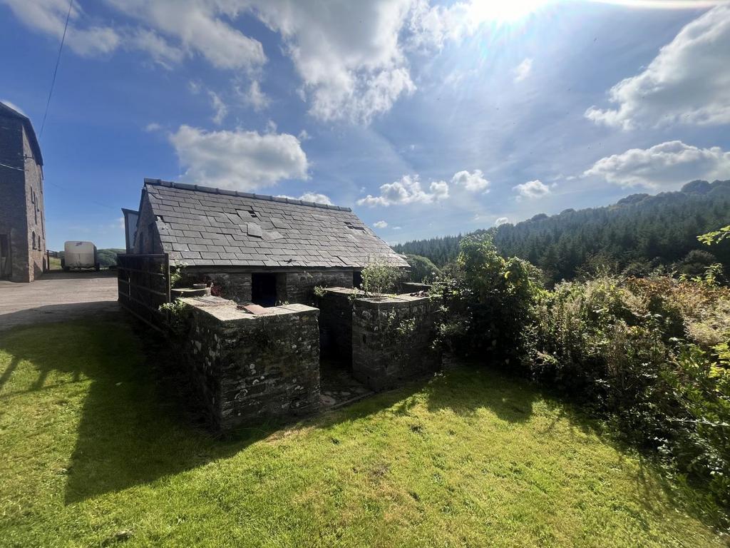 Former Pigsty Outbuilding