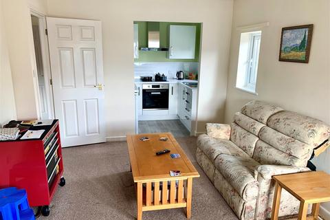 1 bedroom property to rent, Fitzalan Road, Littlehampton BN17