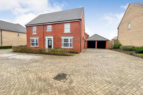 5 bedroom detached house for sale, Fitzwilliam Road, Burnham-On-Crouch