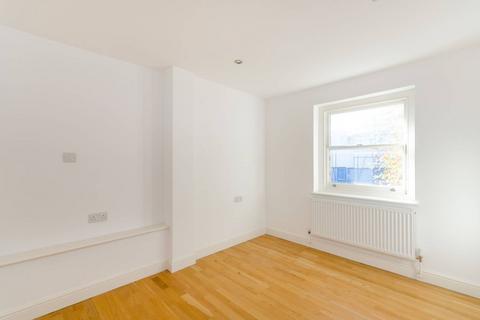 2 bedroom flat to rent, Berrylands Road, Surbiton, KT5