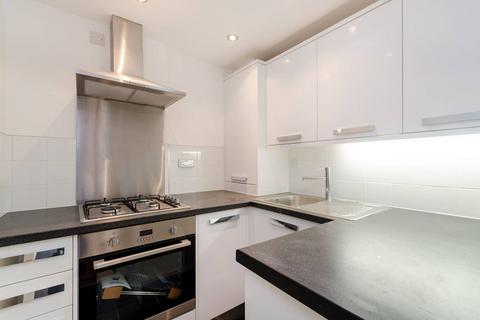 2 bedroom flat to rent, Berrylands Road, Surbiton, KT5