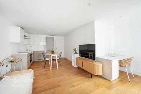 2 bedroom apartment to rent, Umberston Street, London