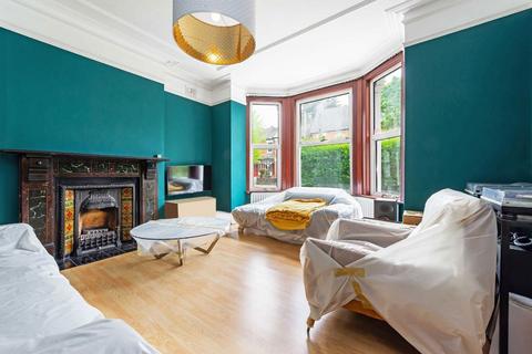 3 bedroom house for sale, Maidstone Road, London N11