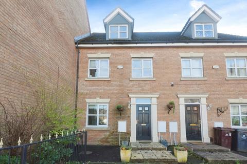 4 bedroom townhouse for sale, Lathom Close, Liverpool L36